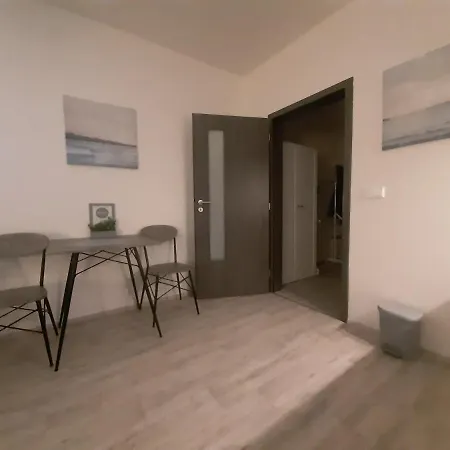 Luxusni Apartman Rezidence 1351 Pardubice Exterior photo